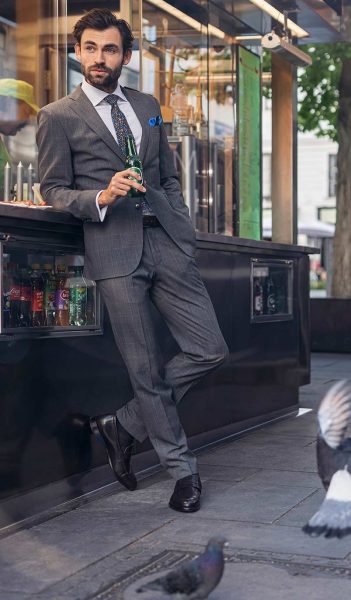 Anzug Casual Fit bei STURM Herrenausstatter Wien