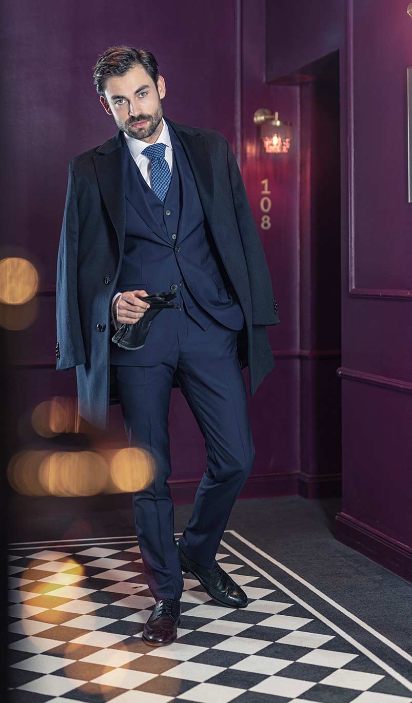 Anzug mit Weste 3 teilig Wien gr 2