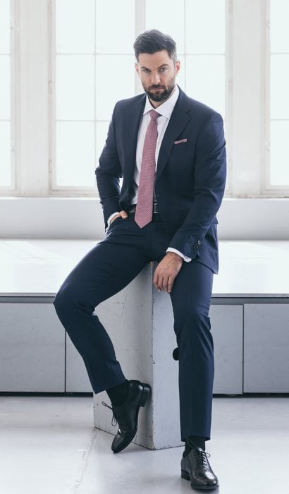 Anzug blau elegant bei Herrenausstatter Sturm am Parkring Wien