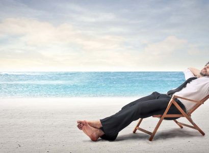 Der moderne Gentleman am Strand: Guide für den Sommerurlaub