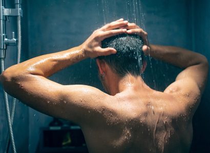 Pheromone Maxxing: Diesen Dating-Trend lässt der moderne Gentleman besser aus!